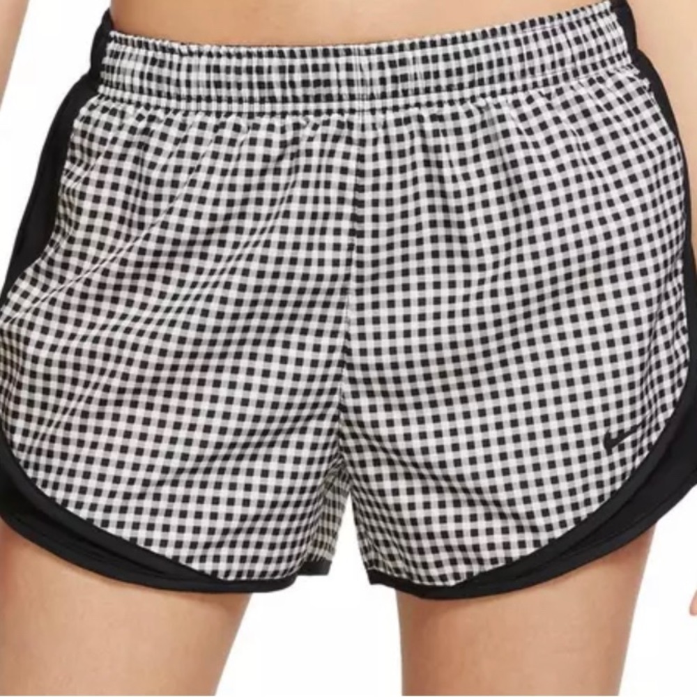 Women’s Nike Tempo Shorts